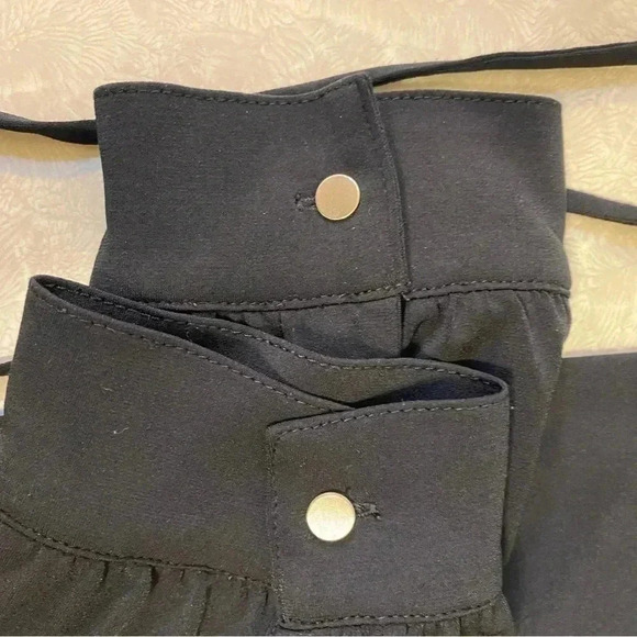 The Limited Black Cold Shoulder Top Size‎ L - Picture 4 of 10